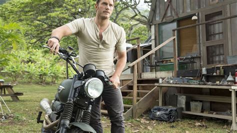 Chris Pratt's Awesome Motorcycle In Jurassic World Is A Triumph Scrambler