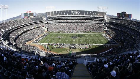 Report: Deal for new Raiders stadium in Oakland on table | Sporting News