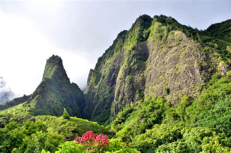 Don’t Miss These Beautiful West Maui Hiking Trails - Epic Realty LLC