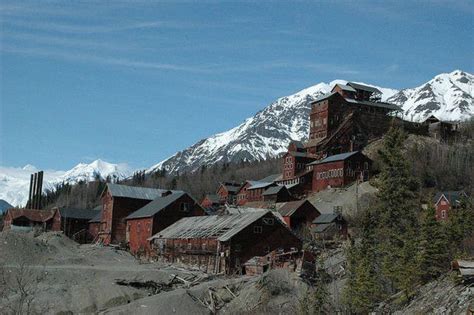 Kennecott Ghost Town - Once the Booming Centre of Alaska's Copper Mining Industry | Urban Ghosts