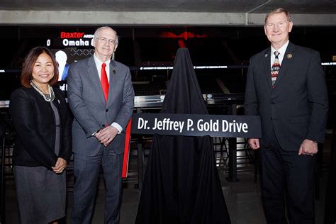 Campus Unveils Dr. Jeffrey Gold Drive | News | University of Nebraska Omaha