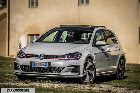 Volkswagen Golf GTI Performance: La Reine du Compact Sportif! - Essai