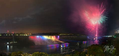 Niagara Falls Fireworks | Niagara Falls, Ontario, Canada | Mickey ...