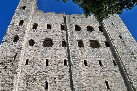 Rochester Castle (Rochester) - Visitor Information & Reviews