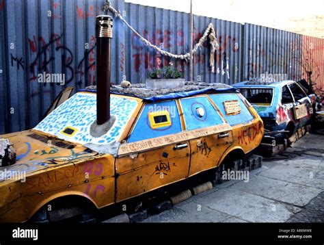 Berlin wall 1989 hi-res stock photography and images - Alamy