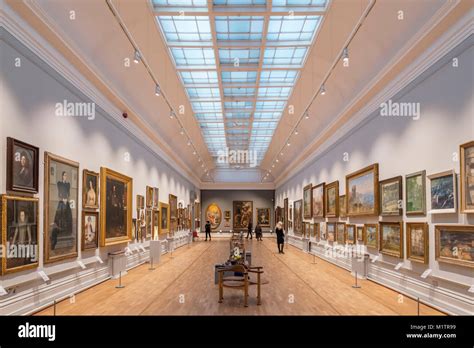 Nottingham castle art gallery museum hi-res stock photography and ...