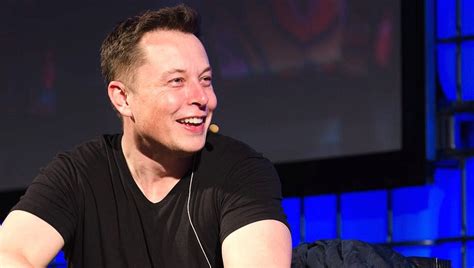 Elon Musk’s Neuralink puts computer chips in a Pig’s brain to treat ...