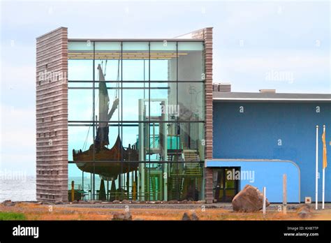 Iceland, Viking Museum, Reykjanesbaer (Vikingaheimar museum) Hrafna-Floki statue Stock Photo - Alamy