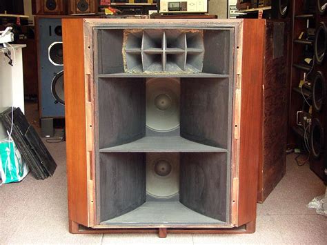 retro vintage modern hi-fi: 1952 Altec 620A and 820A Corner Speaker