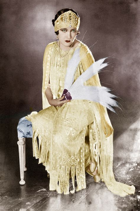 1920s Fashion History: The Iconic Women Who Defined It