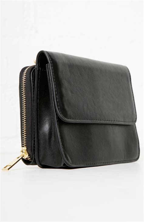 Vegan Leather Structured Crossbody Purse in Black | DAILYLOOK