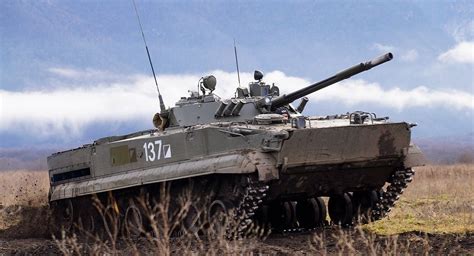 Unique 675-sb3KDZ Protection Kit Did Not Save the russian BMP-3 Vehicle ...