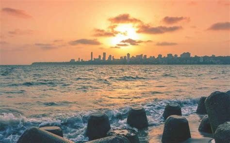 The Jaw Dropping View Of Sunset At Marine Drive, Mumbai - Sea - 972x606 ...