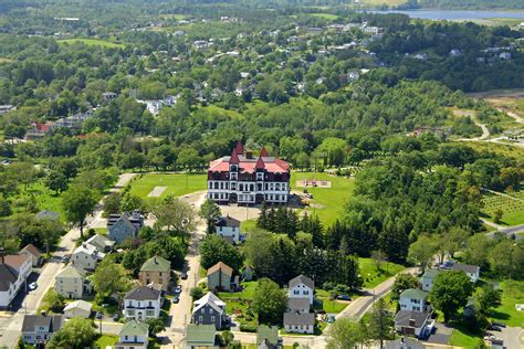 Lunenburg Academy Landmark in Lunenburg, NS, Canada - landmark Reviews - Phone Number - Marinas.com