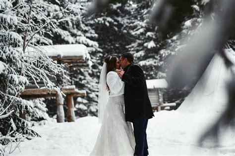 Experience the Wonder of a Winter Wedding at one of These Beautiful ...