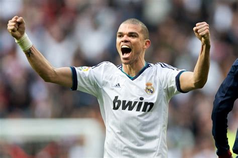 The player of Real Madrid Pepe is happy wallpapers and images - wallpapers, pictures, photos