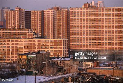 158 Cabrini Green Housing Project Stock Photos, High-Res Pictures, and ...