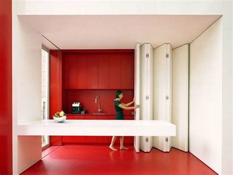 Retractable Walls for Flexible Living