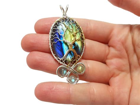 Trees of Valinor with Silmarils pendant : r/lotr