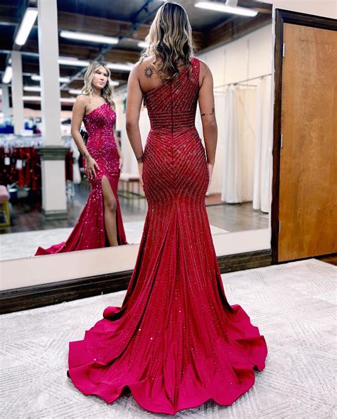 Red Mermaid One Sholder Prom Dress With Split | Prom Dress 2023 | Berlinnova