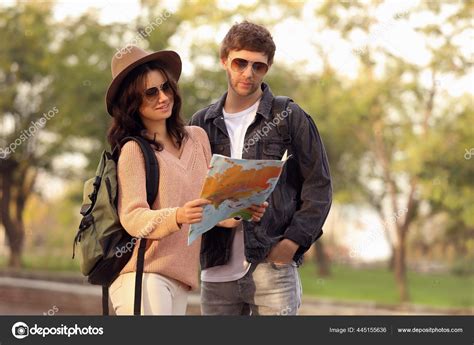 Couple Travelers Map City Street Stock Photo by ©NewAfrica 445155636