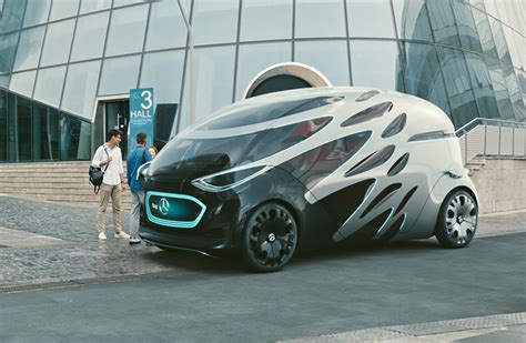 mercedes-benz vision URBANETIC has switchable bodies for various uses