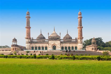 Tourist Places in Lucknow | Popular Cultural & Historical Destination