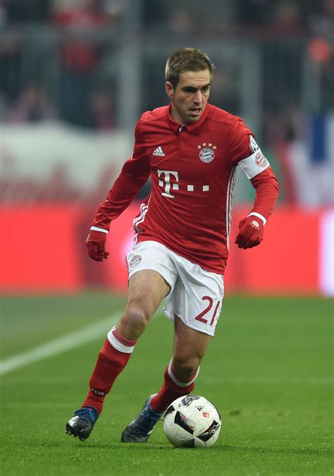 Bayern captain Lahm to retire after season | The Japan Times