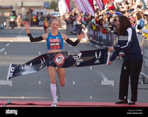 Shalane flanagan olympics hi-res stock photography and images - Alamy