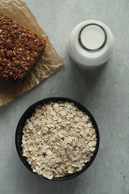 Free Photo | Healthy oatmeal for breakfast