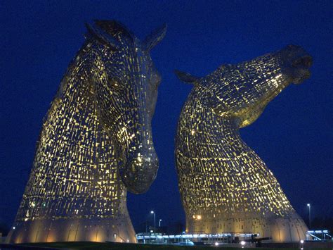 The Kelpies, again – We Saw a Chicken