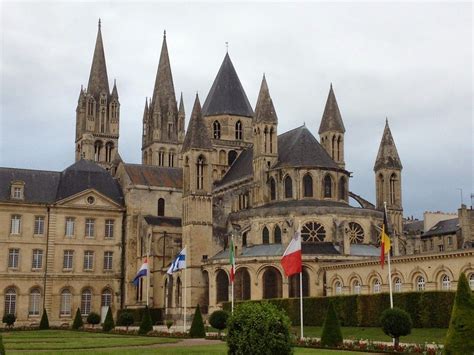 Hotel de Ville {aka City Hall} in Caen, France | Road trip, France, Barcelona cathedral