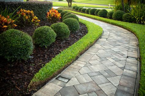 7 Paver Walkway Design Tips From The Experts