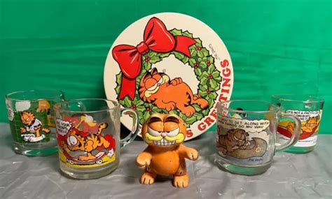 GARFIELD GLASS CUPS Mugs , Christmas Tin and Garfield figure $37.33 - PicClick