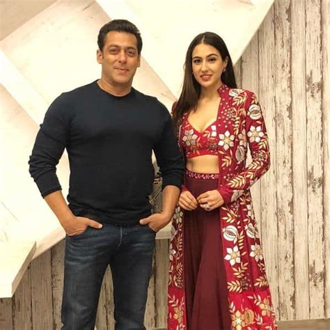 Sara Ali Khan strikes a pose with the 'biggest boss' Salman Khan as she ...