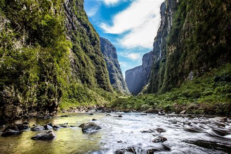 Ox River, at Canion Itaimbezinho - Aparados da Serra National Pa | Lugares incríveis, América do ...