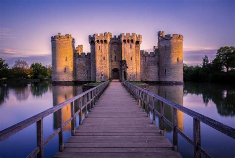 ️ Leonardo D'Anchiano on Twitter in 2021 | Bodiam castle, Castle, Scotland castles