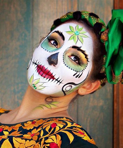 Dia De Los Muertos | Sugar skull face paint, Skull face paint, Skull face