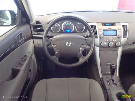 2009 Hyundai Sonata GLS V6 Gray Dashboard Photo #38686810 | GTCarLot.com