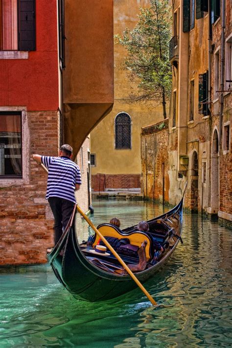 Gondola in Venice, Italy | Venice painting, Venice travel, Venice canals