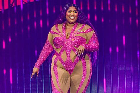 Lizzo Gushes Over SZA on Instagram: ‘My Actual Sister’ – Billboard