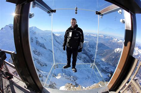 The Ledge at the Willis Tower Skydeck, Chicago | Walking on Air: The ...