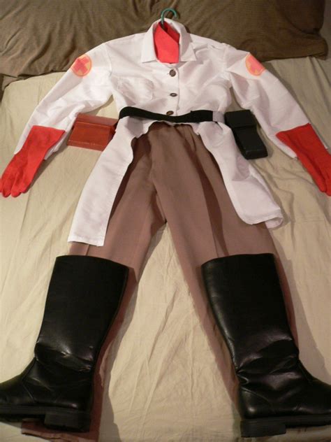 Medic Costume | Team fortress 2, Team fortress, Team fortress 2 medic