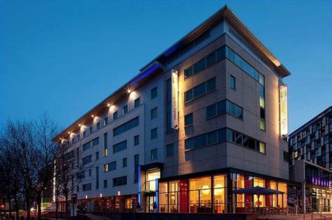 Hotels in Leeds-Holiday Inn Express | Starboard Hotels