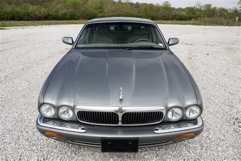 2003 Jaguar XJ8 | Fast Lane Classic Cars