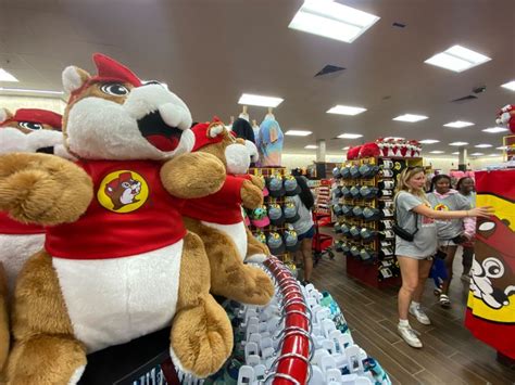 Sevierville Buc-ee's opens at Exit 407 in Sevier County, TN