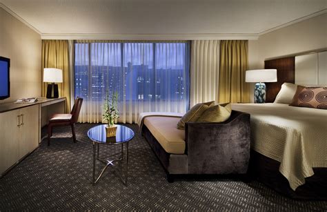 Hotel Omni Mont-Royal | Downtown Montreal Hotels in Quebec