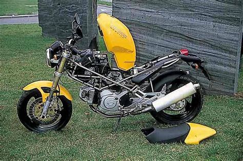 DUCATI MONSTER 600 (1993-2001) Review, Specs & Prices