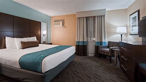 Best Western Plus Galleria Inn & Suites Rooms: Pictures & Reviews ...