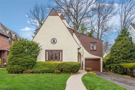 Nutley, NJ Real Estate - Nutley Homes for Sale | realtor.com®